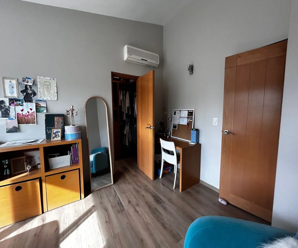 Casa En Venta,San Isidro,bosque de los colomos 47, Zapopan, Jalisco 45133, 5 Habitaciones,4 Baños,bosque de los colomos,2,p2WmpY9 Casa En Venta,San Isidro,bosque de los colomos 47, Zapopan, Jalisco 45133, 5 Habitaciones,4 Baños,bosque de los colomos,2,p2WmpY9