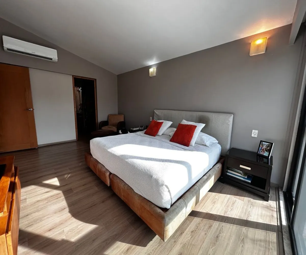 Casa En Venta,San Isidro,bosque de los colomos 47, Zapopan, Jalisco 45133, 5 Habitaciones,4 Baños,bosque de los colomos,2,p2WmpY9 Casa En Venta,San Isidro,bosque de los colomos 47, Zapopan, Jalisco 45133, 5 Habitaciones,4 Baños,bosque de los colomos,2,p2WmpY9