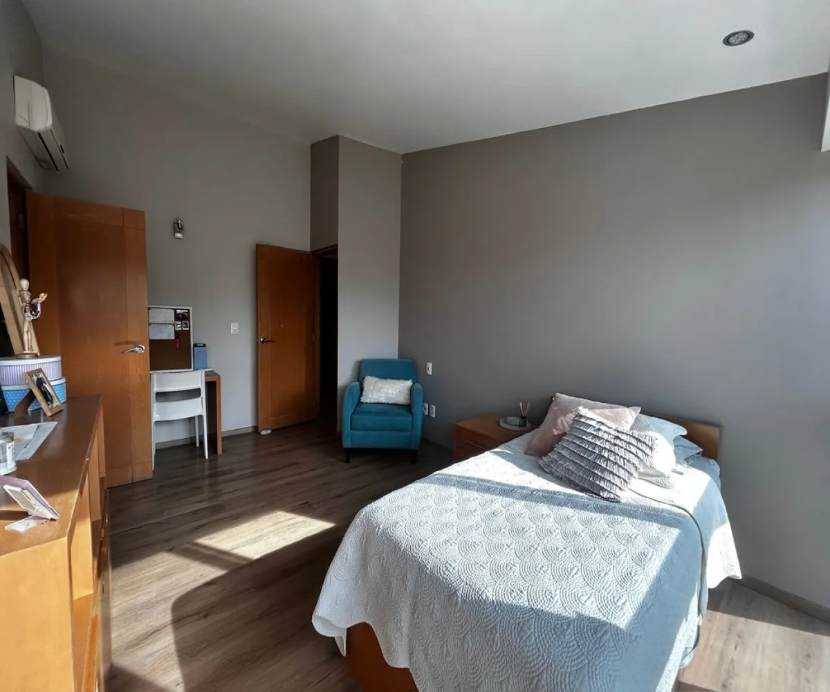 Casa En Venta,San Isidro,bosque de los colomos 47, Zapopan, Jalisco 45133, 5 Habitaciones,4 Baños,bosque de los colomos,2,p2WmpY9 Casa En Venta,San Isidro,bosque de los colomos 47, Zapopan, Jalisco 45133, 5 Habitaciones,4 Baños,bosque de los colomos,2,p2WmpY9