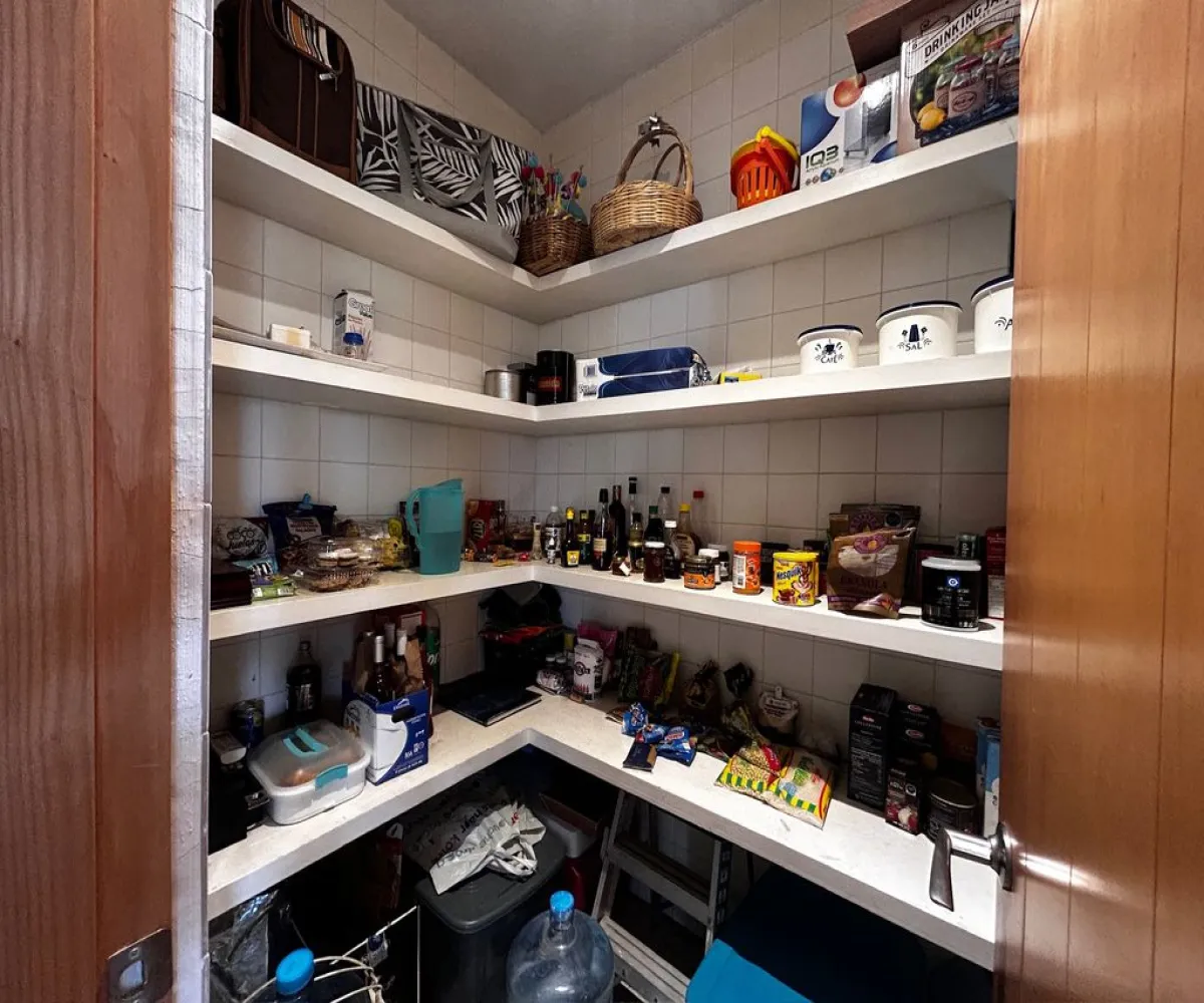 Casa En Venta,San Isidro,bosque de los colomos 47, Zapopan, Jalisco 45133, 5 Habitaciones,4 Baños,bosque de los colomos,2,p2WmpY9 Casa En Venta,San Isidro,bosque de los colomos 47, Zapopan, Jalisco 45133, 5 Habitaciones,4 Baños,bosque de los colomos,2,p2WmpY9