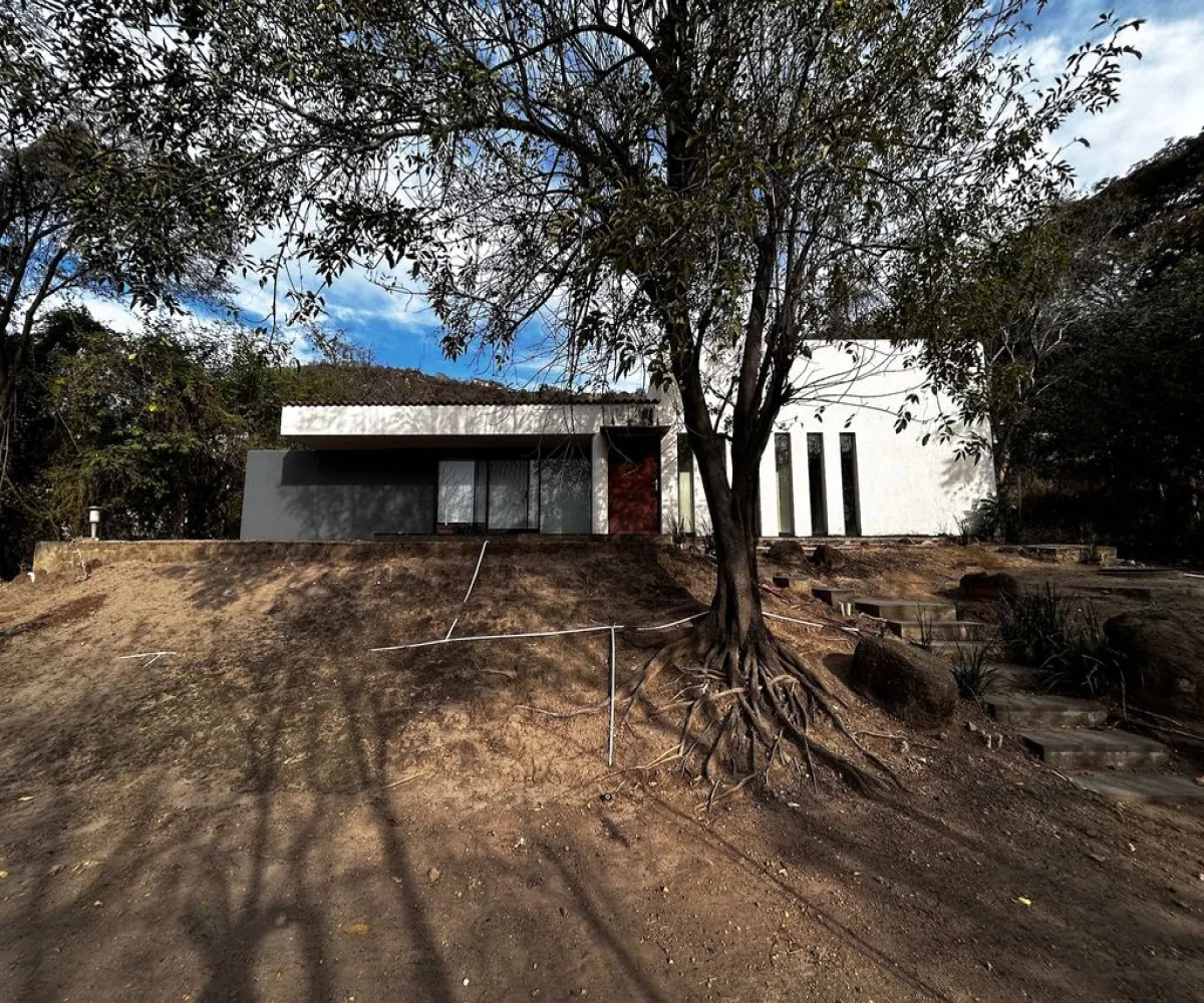 Casa En Venta,San Isidro,bosque de los colomos 47, Zapopan, Jalisco 45133, 5 Habitaciones,4 Baños,bosque de los colomos,2,p2WmpY9 Casa En Venta,San Isidro,bosque de los colomos 47, Zapopan, Jalisco 45133, 5 Habitaciones,4 Baños,bosque de los colomos,2,p2WmpY9