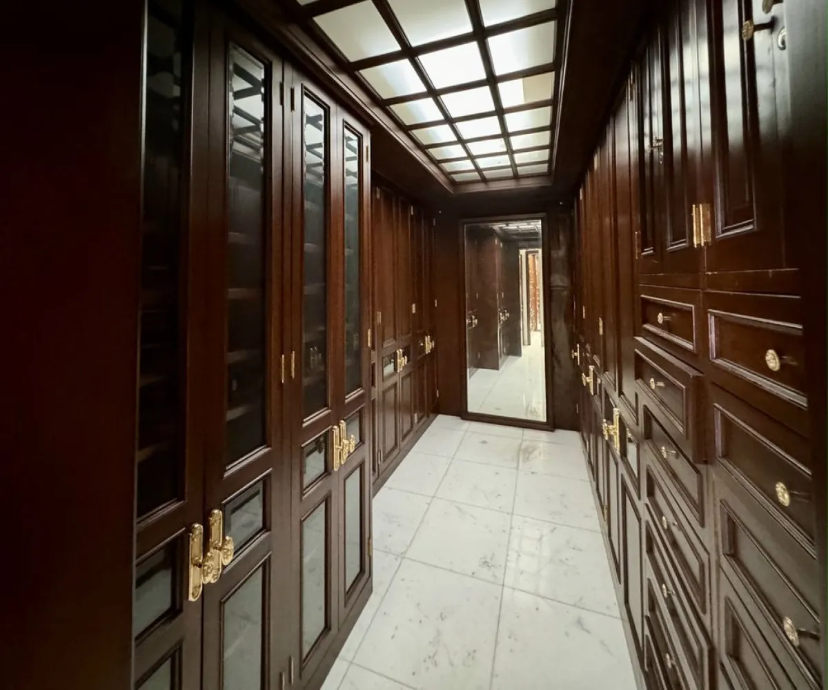 Casa En Venta,Club de Golf Santa Anita,Galeanas 601, Tlajomulco de Zúñiga, Jalisco 45640, 5 Habitaciones,5 Baños,Galeanas,2,pnKCkru