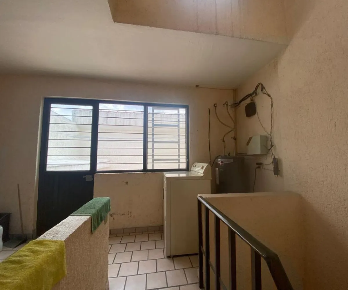 Casa En Venta,Jardines Del Sol,Av. Moctezuma 4618, Zapopan, Jalisco 45050, 4 Habitaciones,5 Baños,Av. Moctezuma ,2,pw6enhy Casa En Venta,Jardines Del Sol,Av. Moctezuma 4618, Zapopan, Jalisco 45050, 4 Habitaciones,5 Baños,Av. Moctezuma ,2,pw6enhy