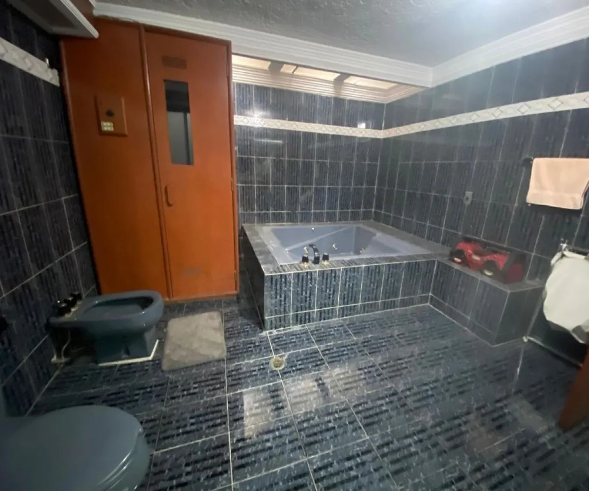 Casa En Venta,Jardines Del Sol,Av. Moctezuma 4618, Zapopan, Jalisco 45050, 4 Habitaciones,5 Baños,Av. Moctezuma ,2,pw6enhy Casa En Venta,Jardines Del Sol,Av. Moctezuma 4618, Zapopan, Jalisco 45050, 4 Habitaciones,5 Baños,Av. Moctezuma ,2,pw6enhy