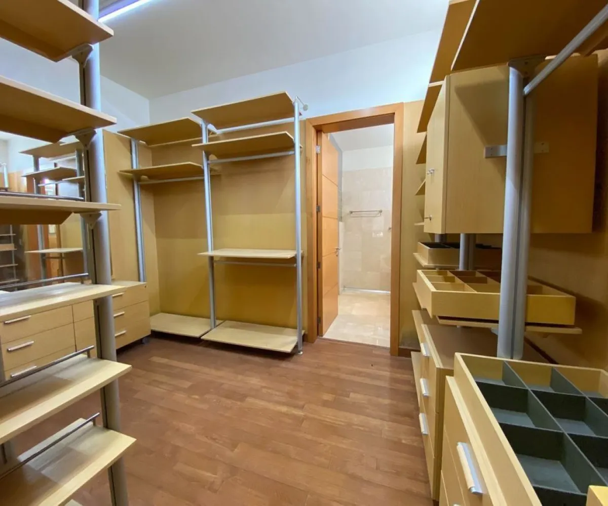 Casa En Venta,Las Lomas Club Golf,Paseo de las Peñas 90 2, Zapopan, Jalisco 45019, 3 Habitaciones,3 Baños,Paseo de las Peñas,2,p2wYdl8