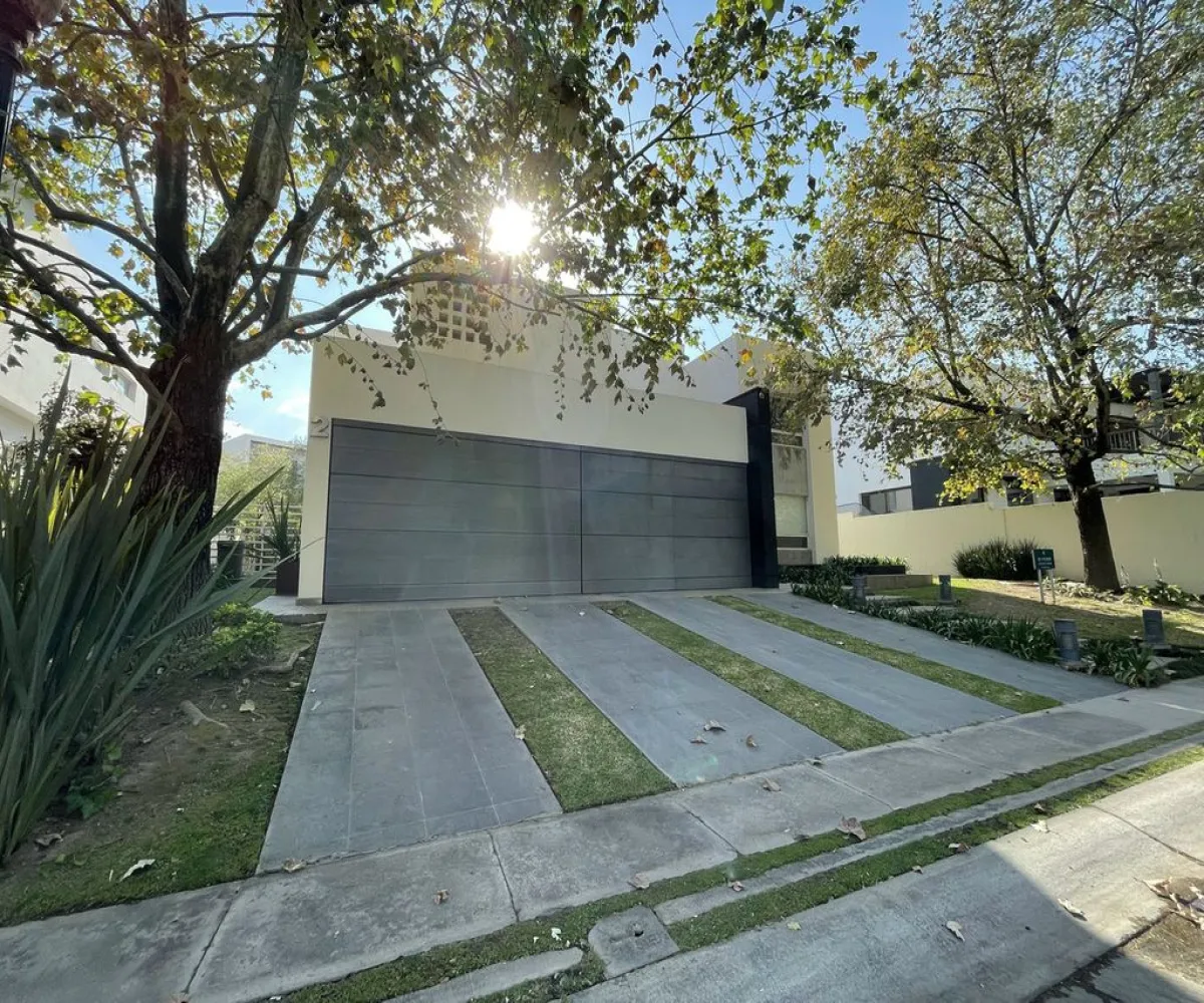 Casa En Venta,Las Lomas Club Golf,Paseo de las Peñas 90 2, Zapopan, Jalisco 45019, 3 Habitaciones,3 Baños,Paseo de las Peñas,2,p2wYdl8