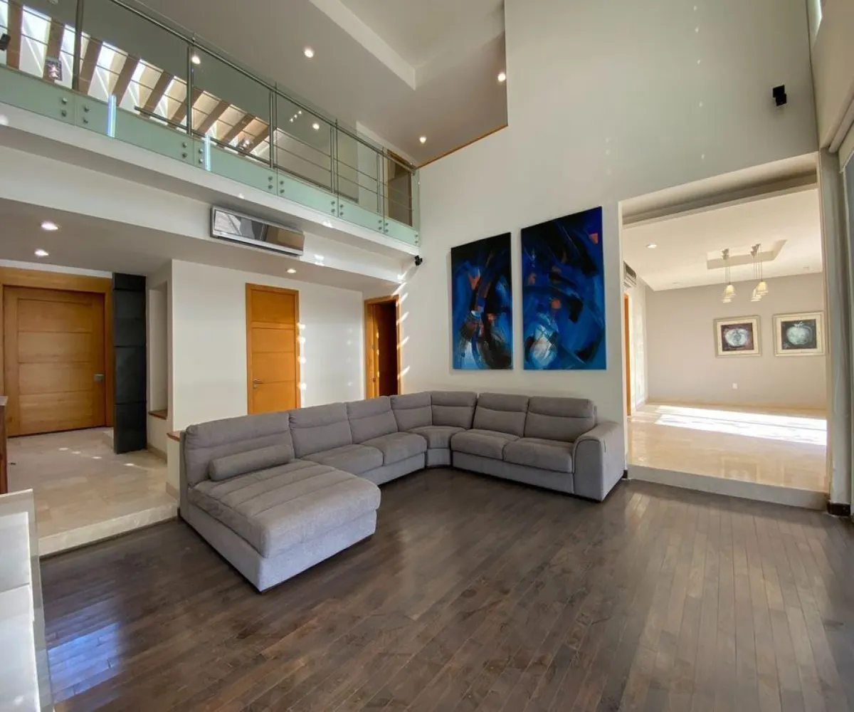 Casa En Venta,Las Lomas Club Golf,Paseo de las Peñas 90 2, Zapopan, Jalisco 45019, 3 Habitaciones,3 Baños,Paseo de las Peñas,2,p2wYdl8