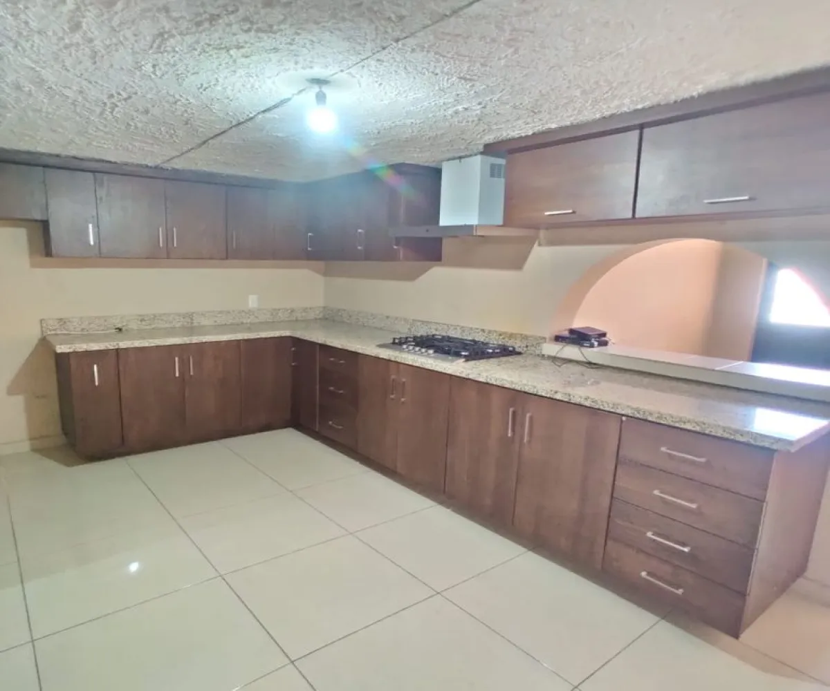 Casa En Venta,Polanco Oriente,Rafael Lozada 3595, Guadalajara, Jalisco 44960, 4 Habitaciones,2 Baños,Rafael Lozada,2,pYpcGnv