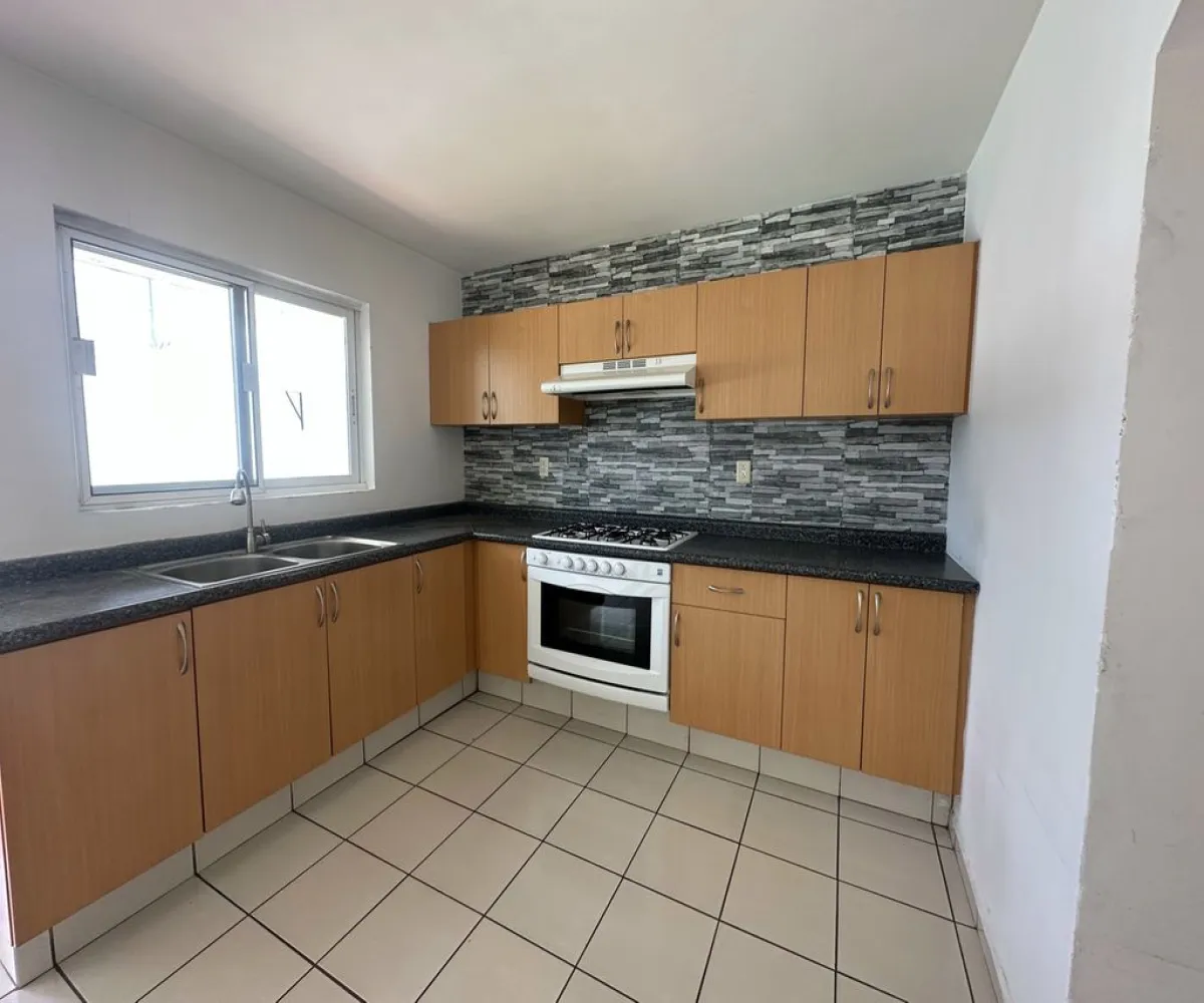 Casa En Venta,Huerta Calderon Zuno Uno,Paseo del Castillo 110, Tlajomulco de Zúñiga, Jalisco 45645, 3 Habitaciones,2 Baños,Paseo del Castillo,2,przSLL0