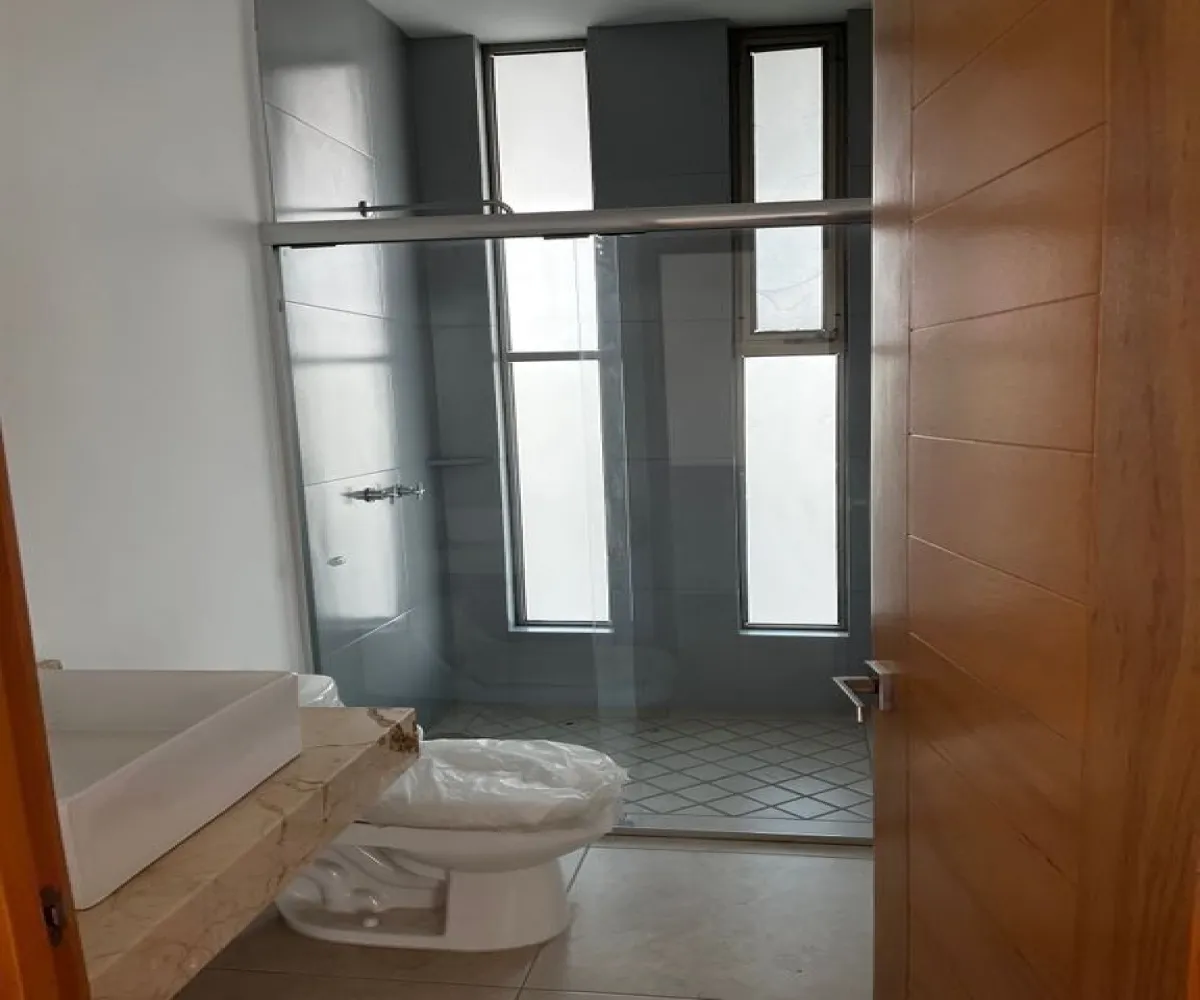 Casa En Venta,Ciudad Guzmán Centro,Hermenegildo Galeana 93 8, Zapotlán el Grande, Jalisco 49000, 3 Habitaciones,3 Baños,Hermenegildo Galeana,2,pxoqQxz