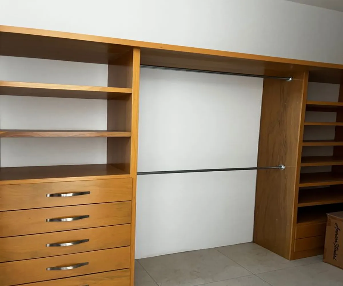 Casa En Venta,Ciudad Guzmán Centro,Hermenegildo Galeana 93 8, Zapotlán el Grande, Jalisco 49000, 3 Habitaciones,3 Baños,Hermenegildo Galeana,2,pxoqQxz