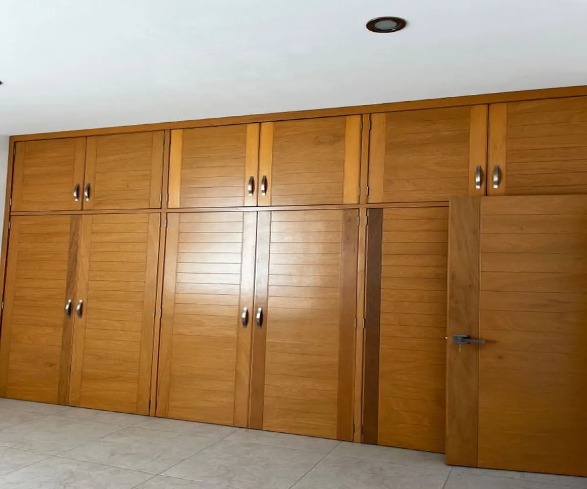 Casa En Venta,Ciudad Guzmán Centro,Hermenegildo Galeana 93 8, Zapotlán el Grande, Jalisco 49000, 3 Habitaciones,3 Baños,Hermenegildo Galeana,2,pxoqQxz