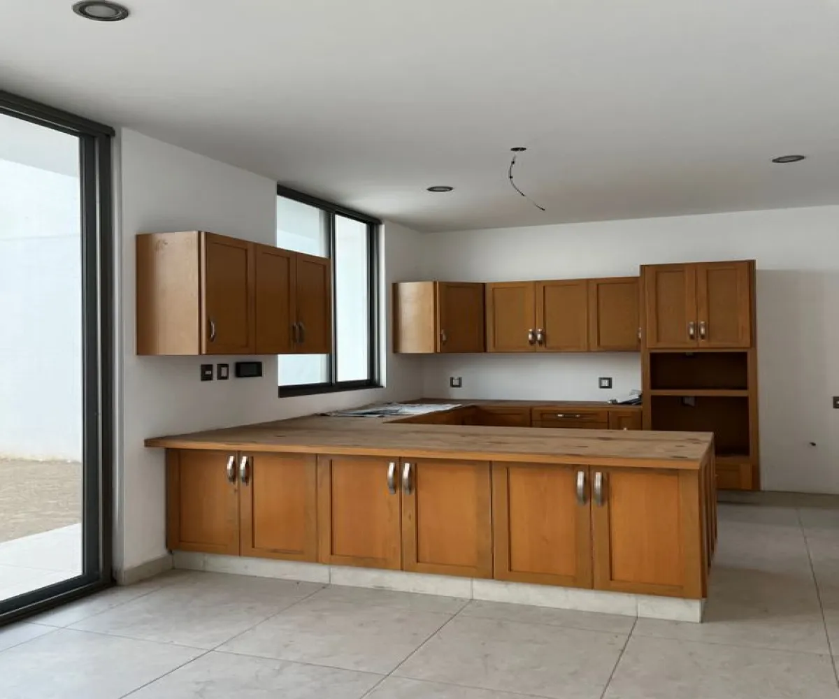 Casa En Venta,Ciudad Guzmán Centro,Hermenegildo Galeana 93 8, Zapotlán el Grande, Jalisco 49000, 3 Habitaciones,3 Baños,Hermenegildo Galeana,2,pxoqQxz