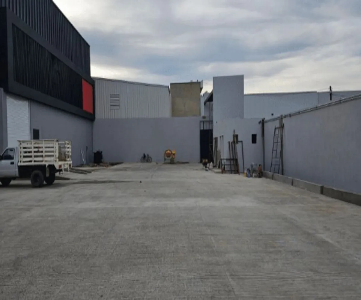 Bodega En Renta,Parques de Tesistán,Av. rio de Tesistán S/N, Zapopan, Jalisco 45200,1 Baño,Av. rio de Tesistán ,pQV9H4j