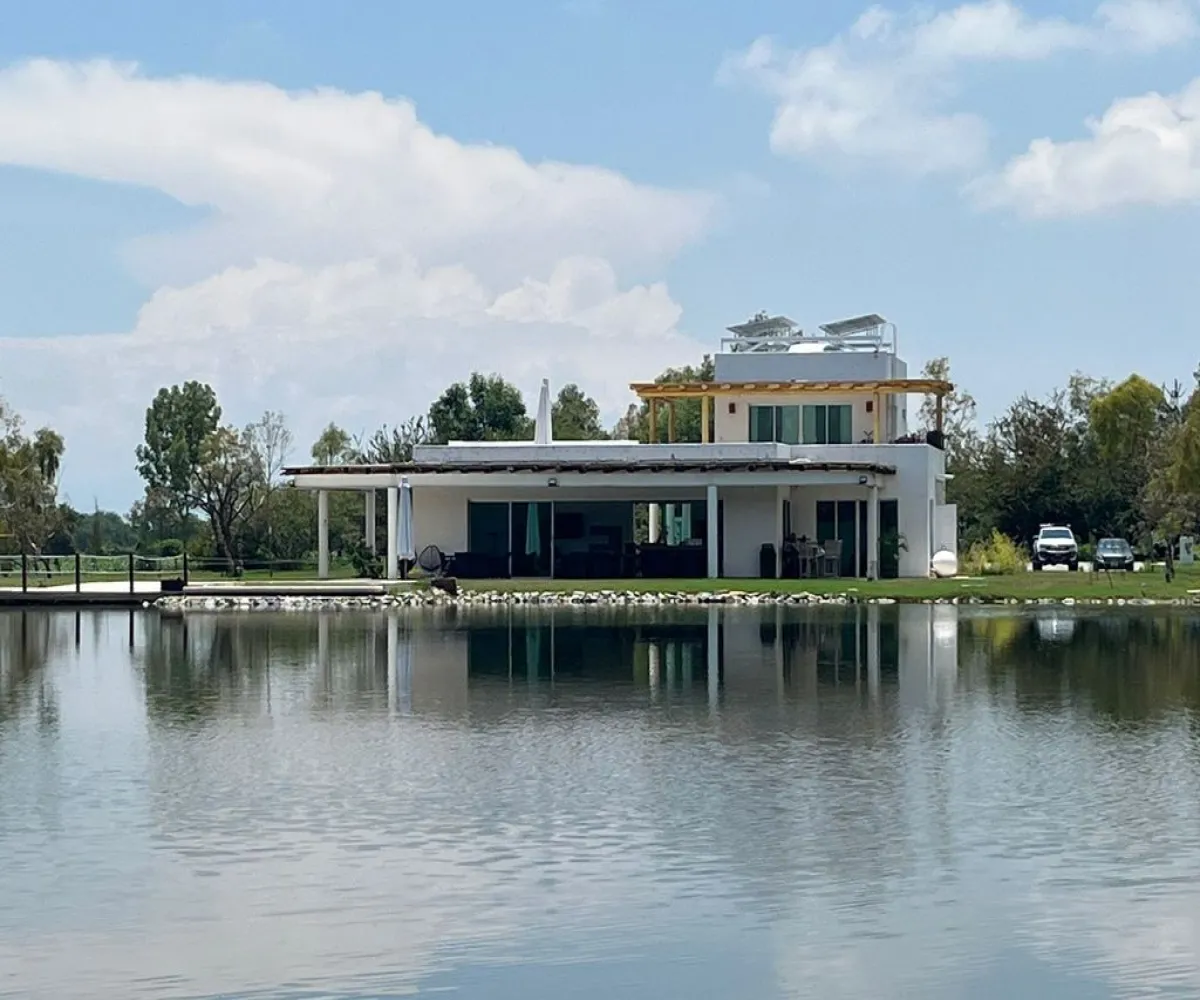 Terreno En Venta,San Nicolas De Ibarra,carretera chapala - san nicolas km 4.5 S/N, Chapala, Jalisco 45900,carretera chapala - san nicolas km 4.5,pOxbmmg