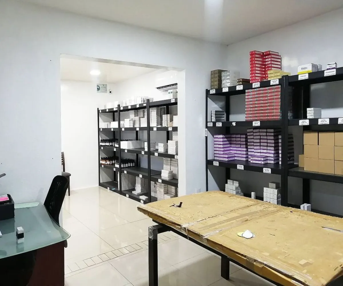 Oficina En Venta,Arcos Vallarta,Avenida Miguel Hidalgo y Costilla 2091, Guadalajara, Jalisco 44130,2 Baños,Avenida Miguel Hidalgo y Costilla,1,pcedNox