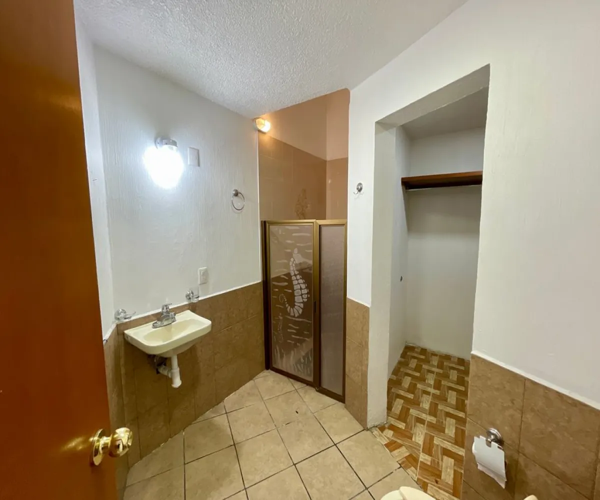 Casa En Venta,Fracc Ciudad Bugambilia,Remanso de Las Gladiolas 1111, Zapopan, Jalisco 45237, 4 Habitaciones,4 Baños,Remanso de Las Gladiolas,2,pWiQaiF