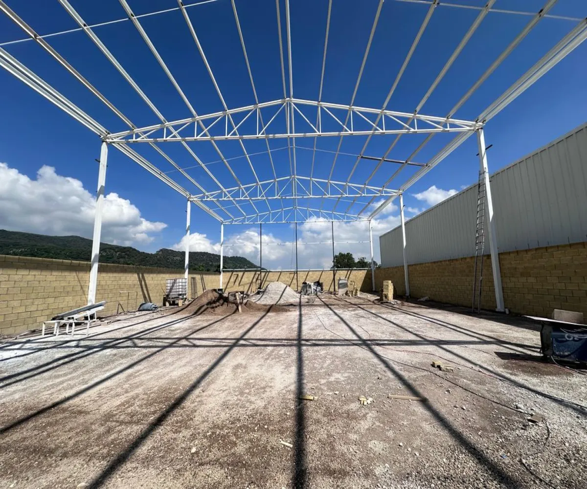 Bodega En Venta,San Isidro Mazatepec,Carretera Circuito Metropolitano kilometro 15.3 S/N, Tala, Jalisco 45300,2 Baños,Carretera Circuito Metropolitano kilometro 15.3,1,pvtbm3Z