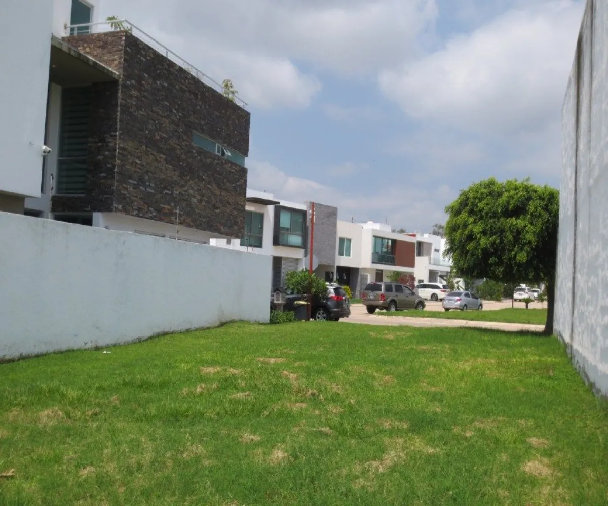 Terreno En Venta,Residencial Provenza (La Romana),Av. López Mateos Sur 5555, Tlajomulco de Zúñiga, Jalisco 45645,Av. López Mateos Sur,pwomBQX