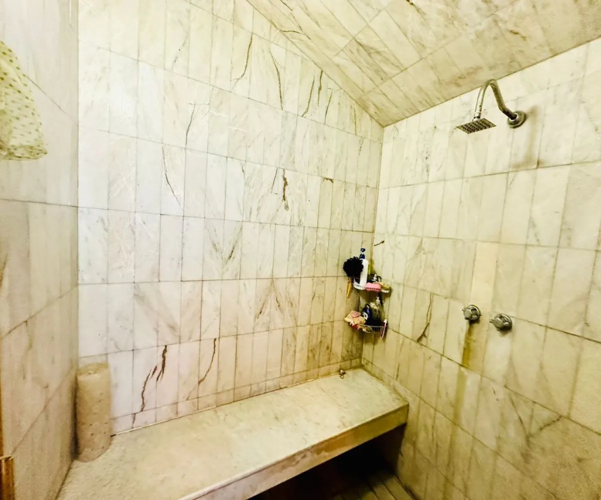 Casa En Venta,Jardines de los Arcos,San Uriel 3431, Guadalajara, Jalisco 44500, 4 Habitaciones,4 Baños,San Uriel,2,pJfmO3t Casa En Venta,Jardines de los Arcos,San Uriel 3431, Guadalajara, Jalisco 44500, 4 Habitaciones,4 Baños,San Uriel,2,pJfmO3t