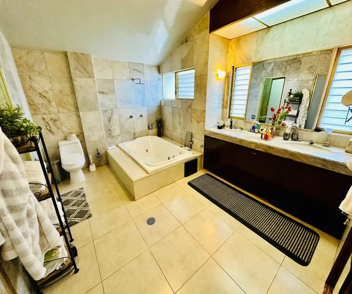 Casa En Venta,Jardines de los Arcos,San Uriel 3431, Guadalajara, Jalisco 44500, 4 Habitaciones,4 Baños,San Uriel,2,pJfmO3t Casa En Venta,Jardines de los Arcos,San Uriel 3431, Guadalajara, Jalisco 44500, 4 Habitaciones,4 Baños,San Uriel,2,pJfmO3t