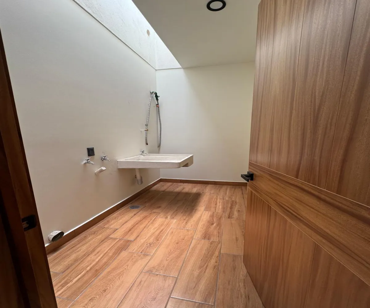 Casa En Venta,Solares,Altanza 34, Zapopan, Jalisco 45019, 3 Habitaciones,4 Baños,Altanza,686277