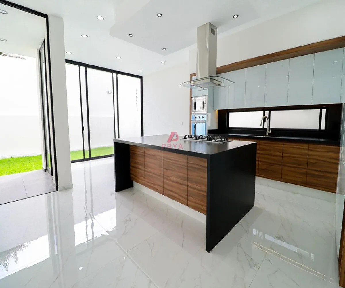 Casa En Venta,RESIDENCIAL PROVENZA,La Romana 92, Tlajomulco de Zúñiga, Jalisco 45645, 4 Habitaciones,4 Baños,La Romana,2,pweHj28