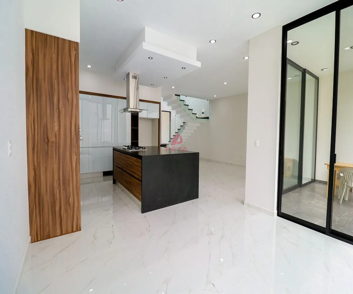 Casa En Venta,RESIDENCIAL PROVENZA,La Romana 92, Tlajomulco de Zúñiga, Jalisco 45645, 4 Habitaciones,4 Baños,La Romana,2,pweHj28