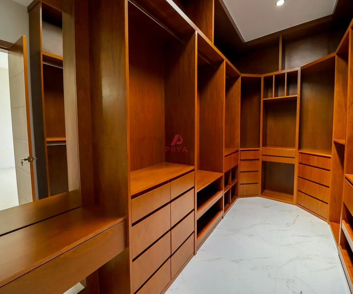 Casa En Venta,RESIDENCIAL PROVENZA,La Romana 92, Tlajomulco de Zúñiga, Jalisco 45645, 4 Habitaciones,4 Baños,La Romana,2,pweHj28