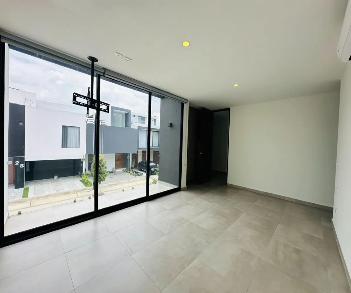 Casa En Venta,Punto Sur,Av magallanes 1130, Tlajomulco de Zúñiga, Jalisco 45600, 4 Habitaciones,4 Baños,Av magallanes ,3,p4ae9p3