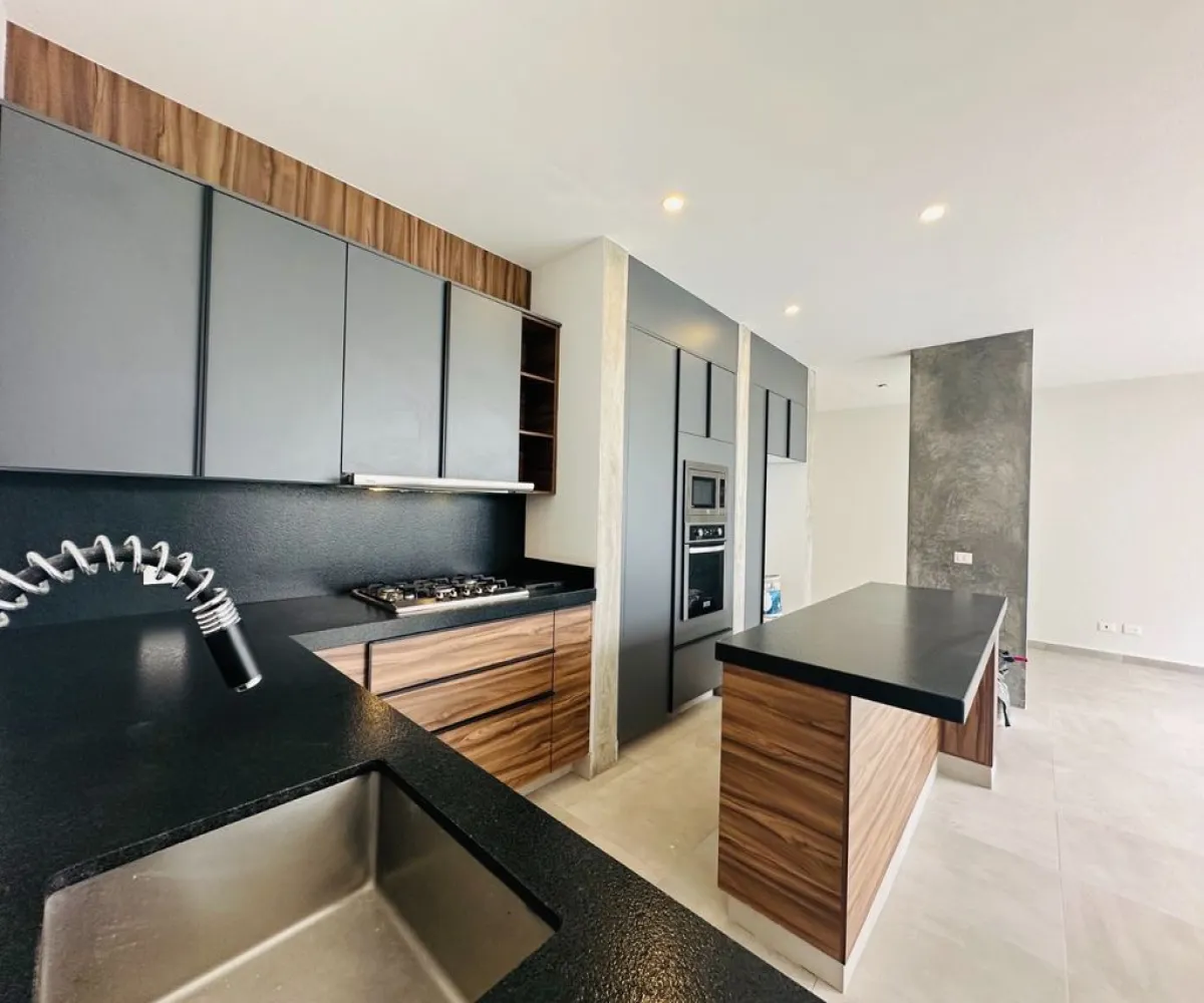 Casa En Venta,Punto Sur,Av magallanes 1130, Tlajomulco de Zúñiga, Jalisco 45600, 4 Habitaciones,4 Baños,Av magallanes ,3,p4ae9p3