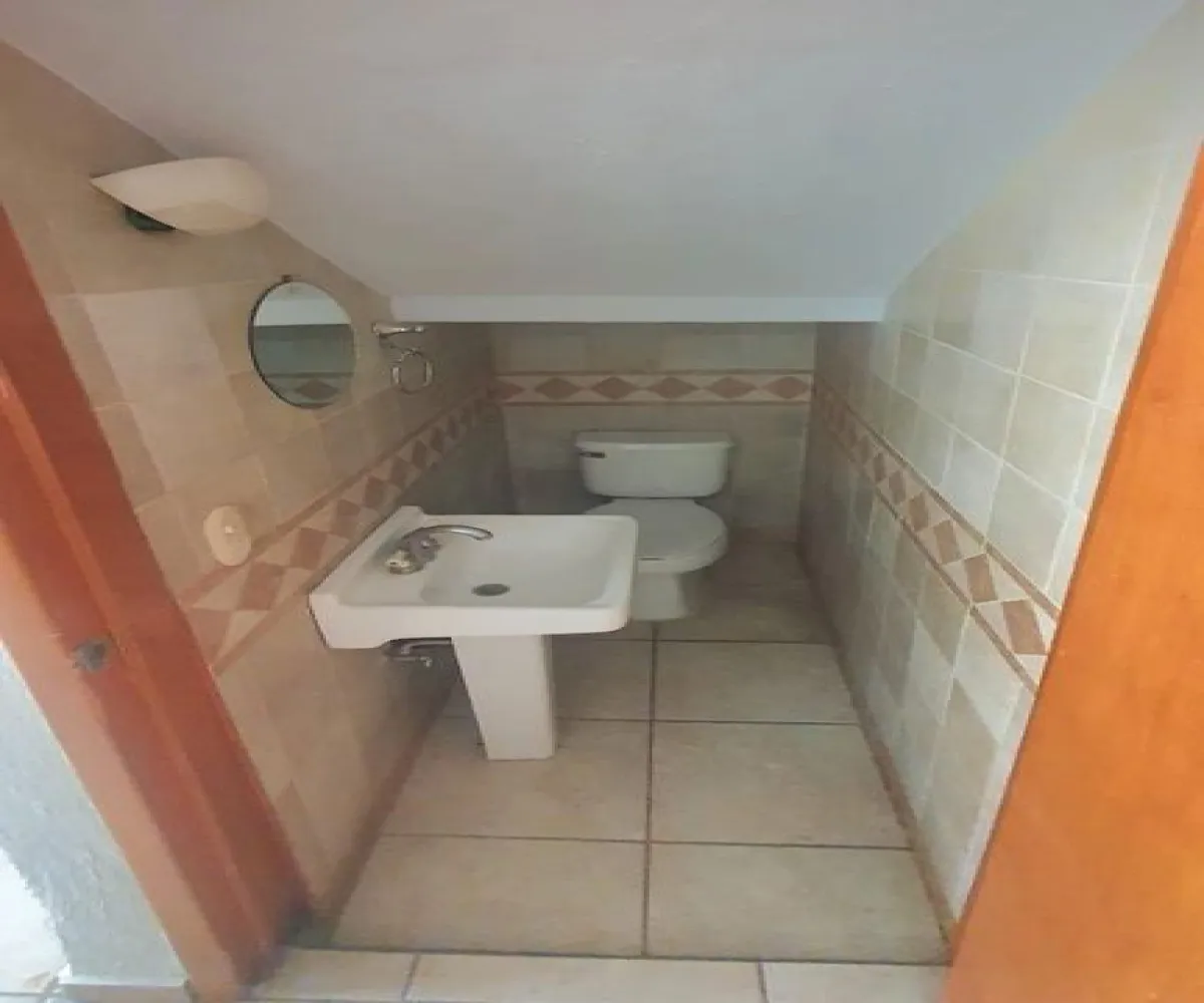 Casa En Renta,Chapalita Oriente,Aurora 137, Zapopan, Jalisco 45040, 4 Habitaciones,2 Baños,Aurora,3,pyh4HaP