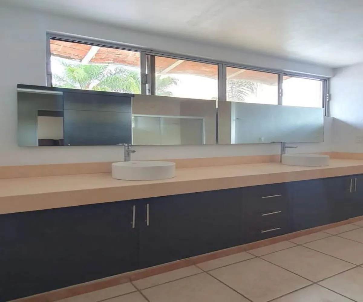 Casa En Renta,Chapalita Oriente,Aurora 137, Zapopan, Jalisco 45040, 4 Habitaciones,2 Baños,Aurora,3,pyh4HaP