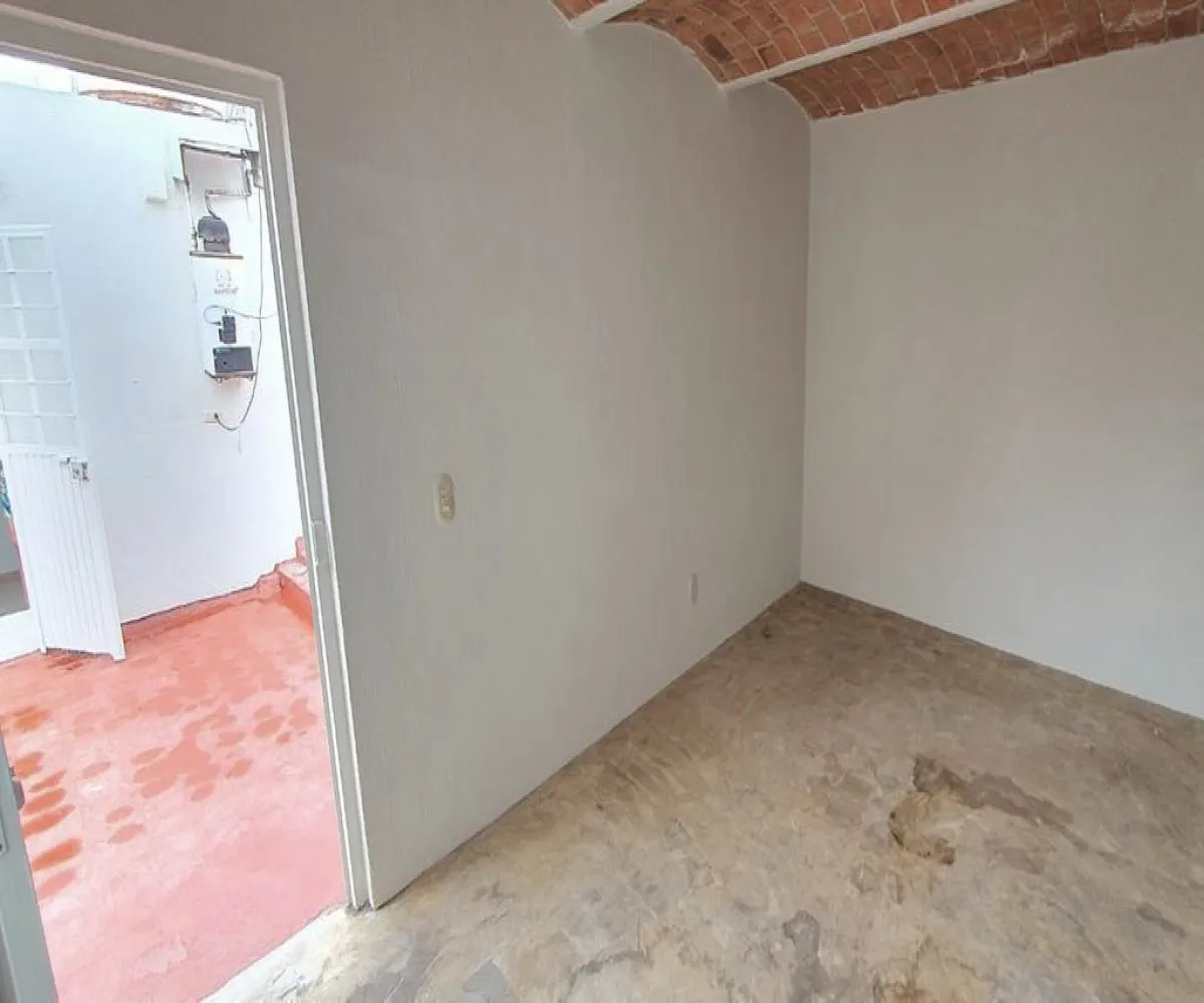 Casa En Renta,Chapalita Oriente,Aurora 137, Zapopan, Jalisco 45040, 4 Habitaciones,2 Baños,Aurora,3,pyh4HaP