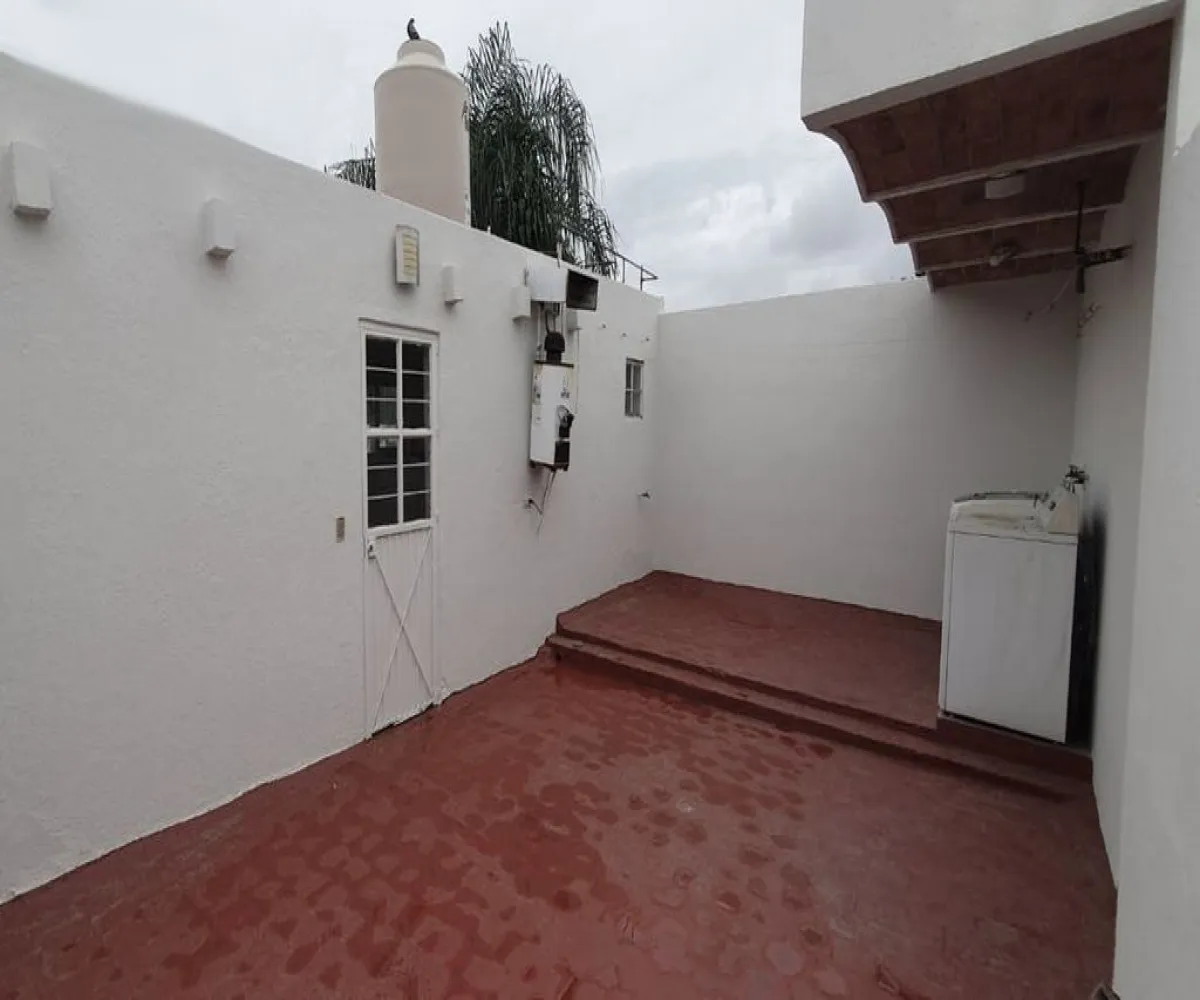 Casa En Renta,Chapalita Oriente,Aurora 137, Zapopan, Jalisco 45040, 4 Habitaciones,2 Baños,Aurora,3,pyh4HaP