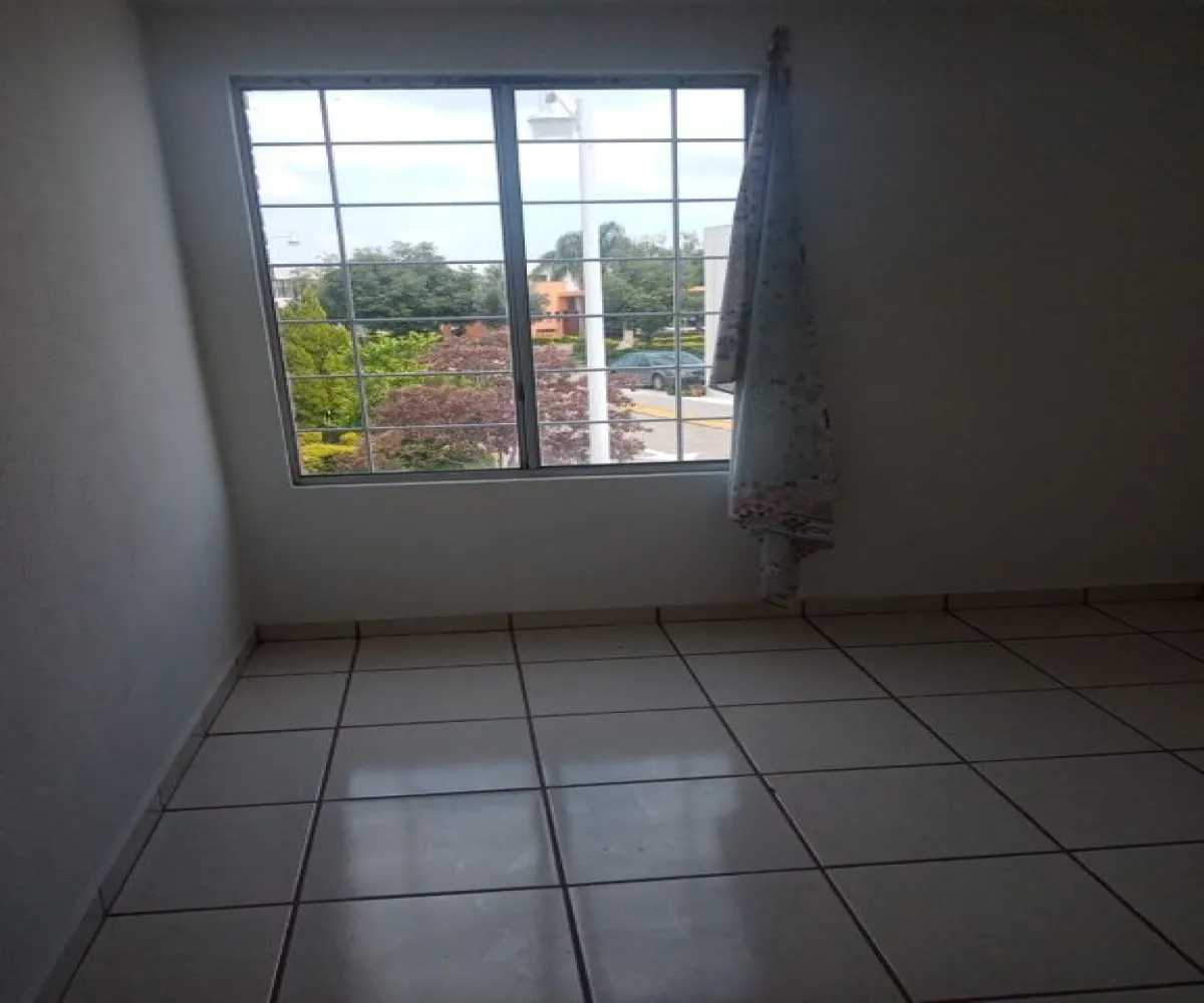 Casa En Venta,Fracc Valle De Las Flores,Avenida Valle de Tlajomulco 82, Tlajomulco de Zúñiga, Jalisco 45640, 3 Habitaciones,2 Baños,Avenida Valle de Tlajomulco,2,pFFuZFZ