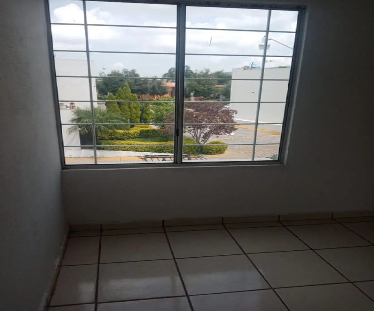 Casa En Venta,Fracc Valle De Las Flores,Avenida Valle de Tlajomulco 82, Tlajomulco de Zúñiga, Jalisco 45640, 3 Habitaciones,2 Baños,Avenida Valle de Tlajomulco,2,pFFuZFZ