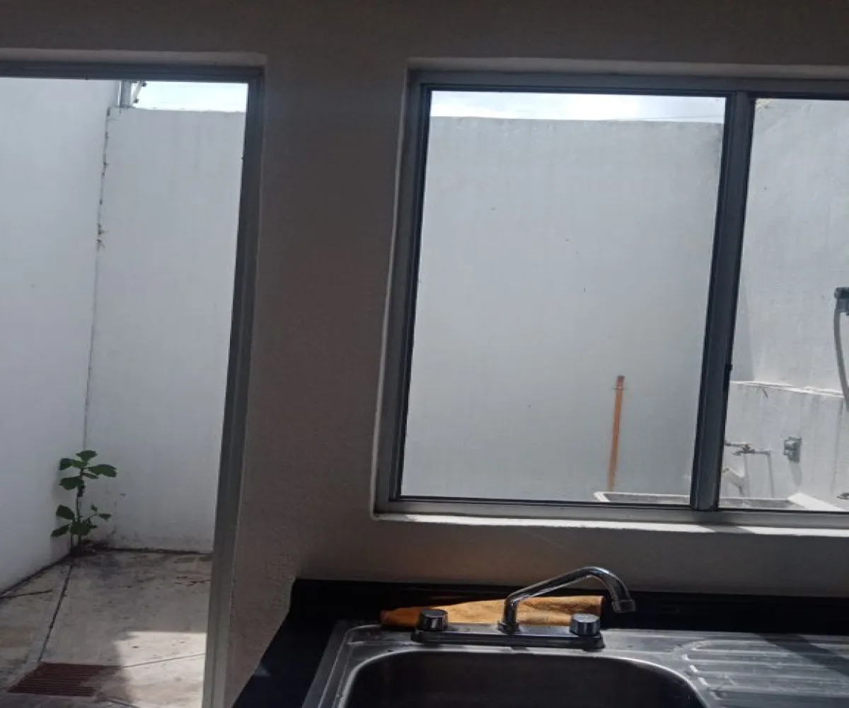 Casa En Venta,Fracc Valle De Las Flores,Avenida Valle de Tlajomulco 82, Tlajomulco de Zúñiga, Jalisco 45640, 3 Habitaciones,2 Baños,Avenida Valle de Tlajomulco,2,pFFuZFZ