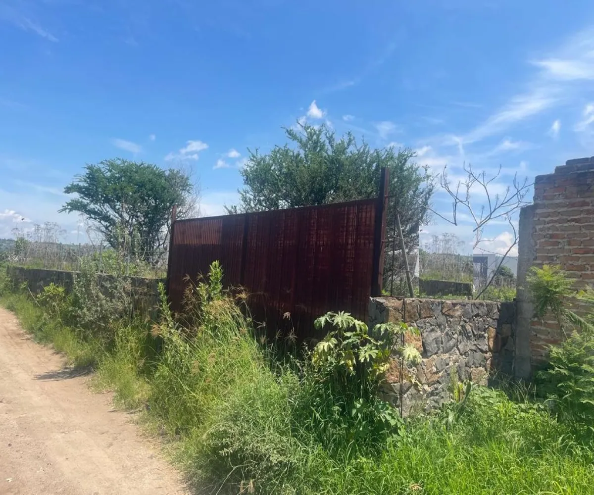 Terreno En Venta,Pueblo San Martin,Privada El Cerrito S/N, San Pedro Tlaquepaque, Jalisco 45620,Privada El Cerrito,pQiPlT2 Terreno En Venta,Pueblo San Martin,Privada El Cerrito S/N, San Pedro Tlaquepaque, Jalisco 45620,Privada El Cerrito,pQiPlT2