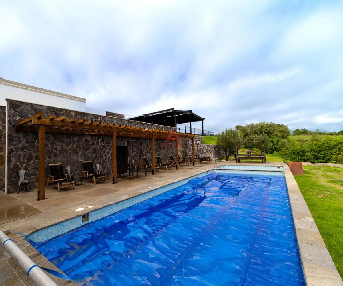 Edificio En Venta,San Cristobal Zapotitlan,Hotel Quinta Fabiana 100, Jocotepec, Jalisco 45840,1 Baño,Hotel Quinta Fabiana,1,pdeJUjV