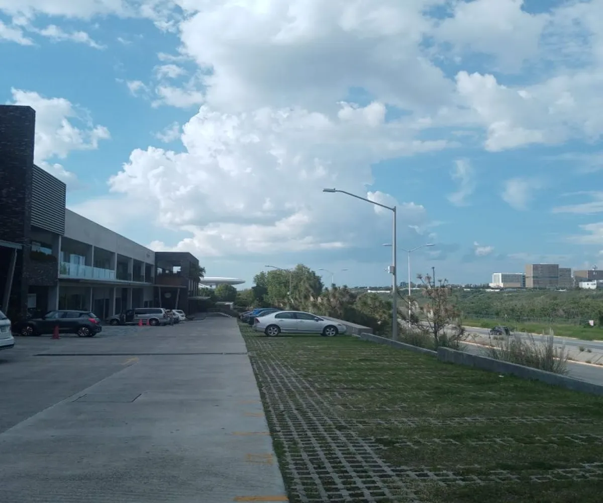 Local En Renta,El Bajío,Av. del bosque 435 L-11, Zapopan, Jalisco 45011,Av. del bosque ,pmiJ4v8 Local En Renta,El Bajío,Av. del bosque 435 L-11, Zapopan, Jalisco 45011,Av. del bosque ,pmiJ4v8