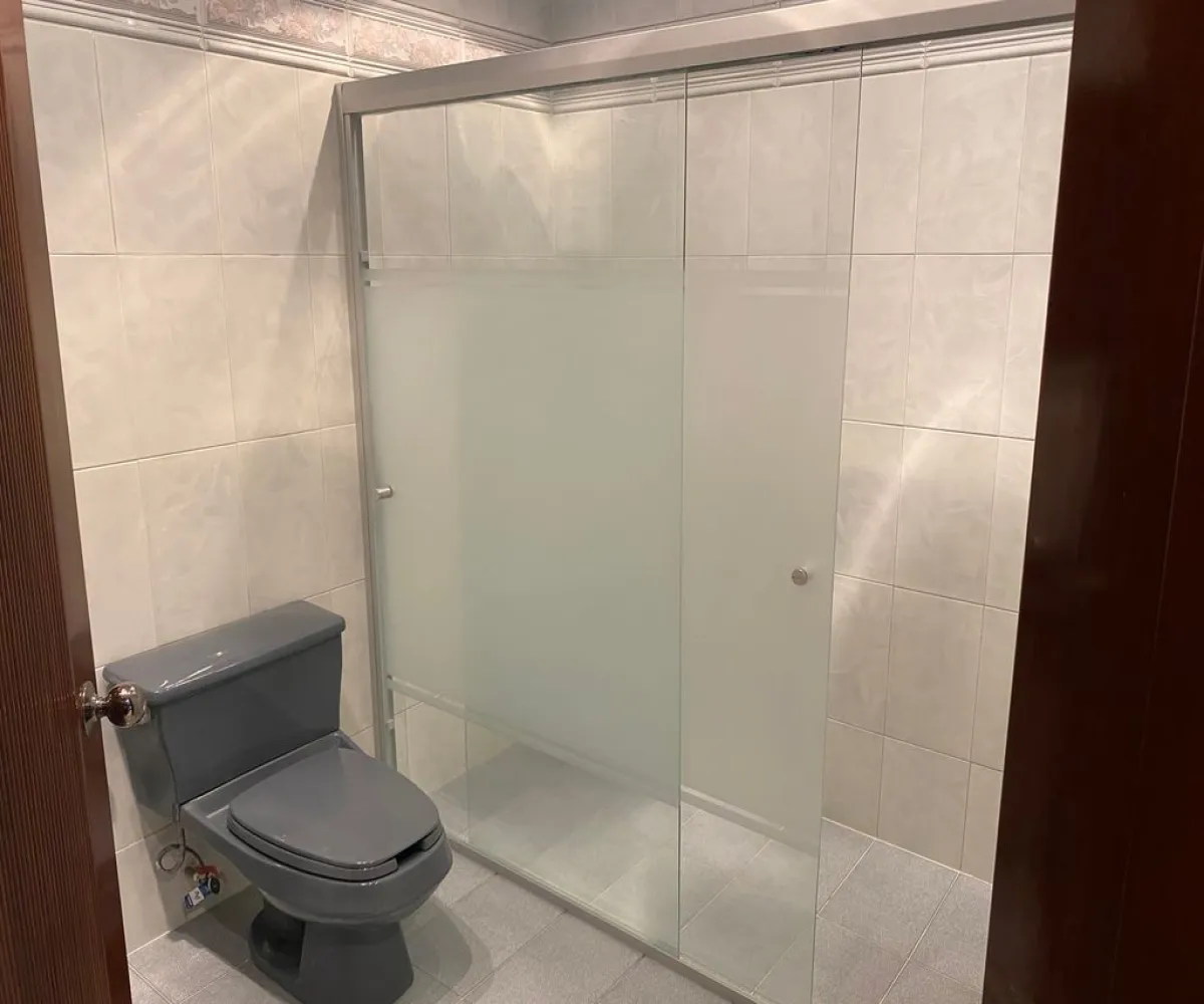 Casa En Venta,Jardines de Guadalupe,San Luis Gonzaga 44740, Zapopan, Jalisco 45030, 4 Habitaciones,5 Baños,San Luis Gonzaga ,2,p1visWl