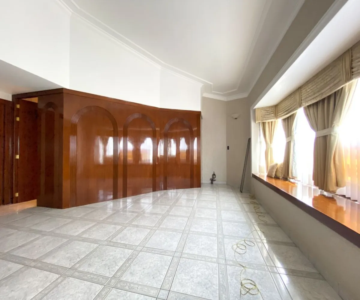 Casa En Venta,Jardines de Guadalupe,San Luis Gonzaga 44740, Zapopan, Jalisco 45030, 4 Habitaciones,5 Baños,San Luis Gonzaga ,2,p1visWl