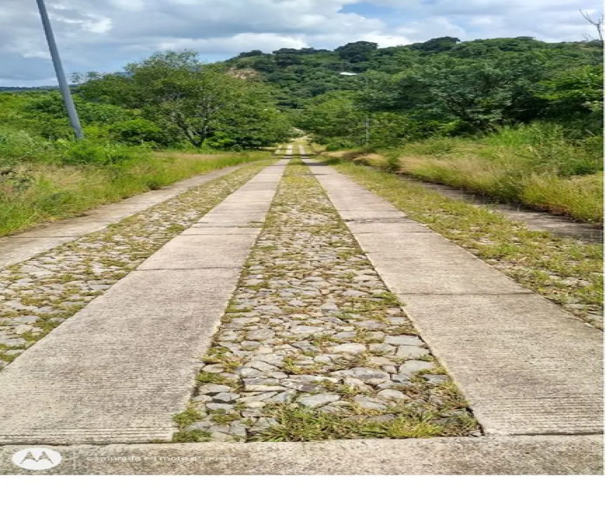Terreno En Venta,Santa Cruz del Astillero,Carretera libre Guadalajara-Nogales No 1000 El Rio Country C S/N, El Arenal, Jalisco 45360,Carretera libre Guadalajara-Nogales No 1000 El Rio Country C,pxDxGOy