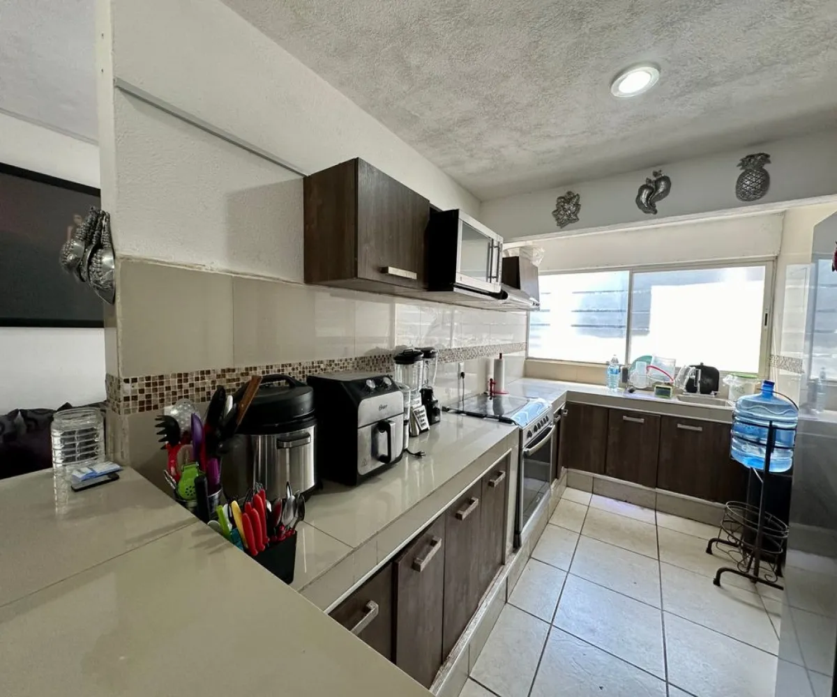 Casa En Venta,Parques de Tesistán,Paseo de la Tierra 1894, Zapopan, Jalisco 45200, 3 Habitaciones,2 Baños,Paseo de la Tierra ,2,plS16hH