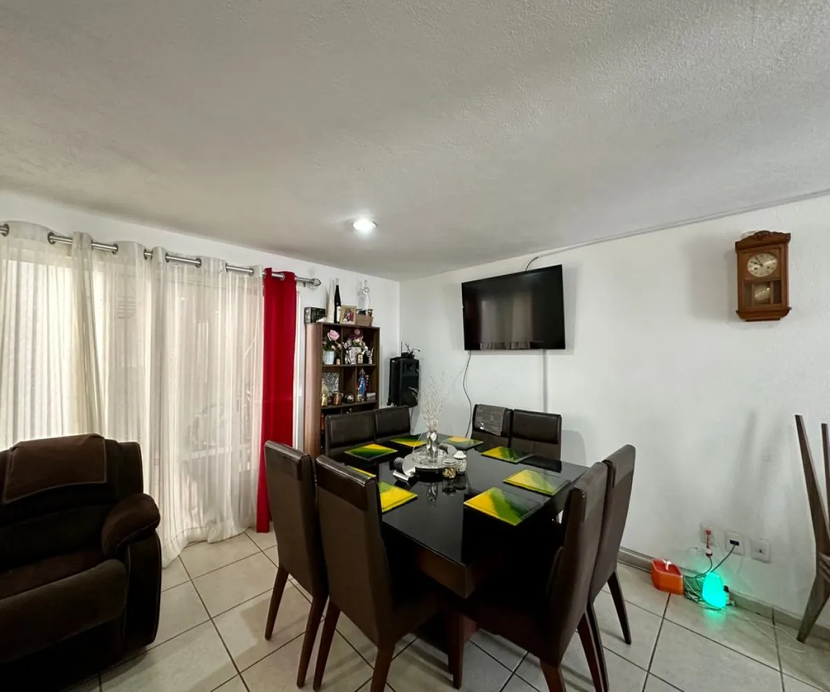 Casa En Venta,Parques de Tesistán,Paseo de la Tierra 1894, Zapopan, Jalisco 45200, 3 Habitaciones,2 Baños,Paseo de la Tierra ,2,plS16hH