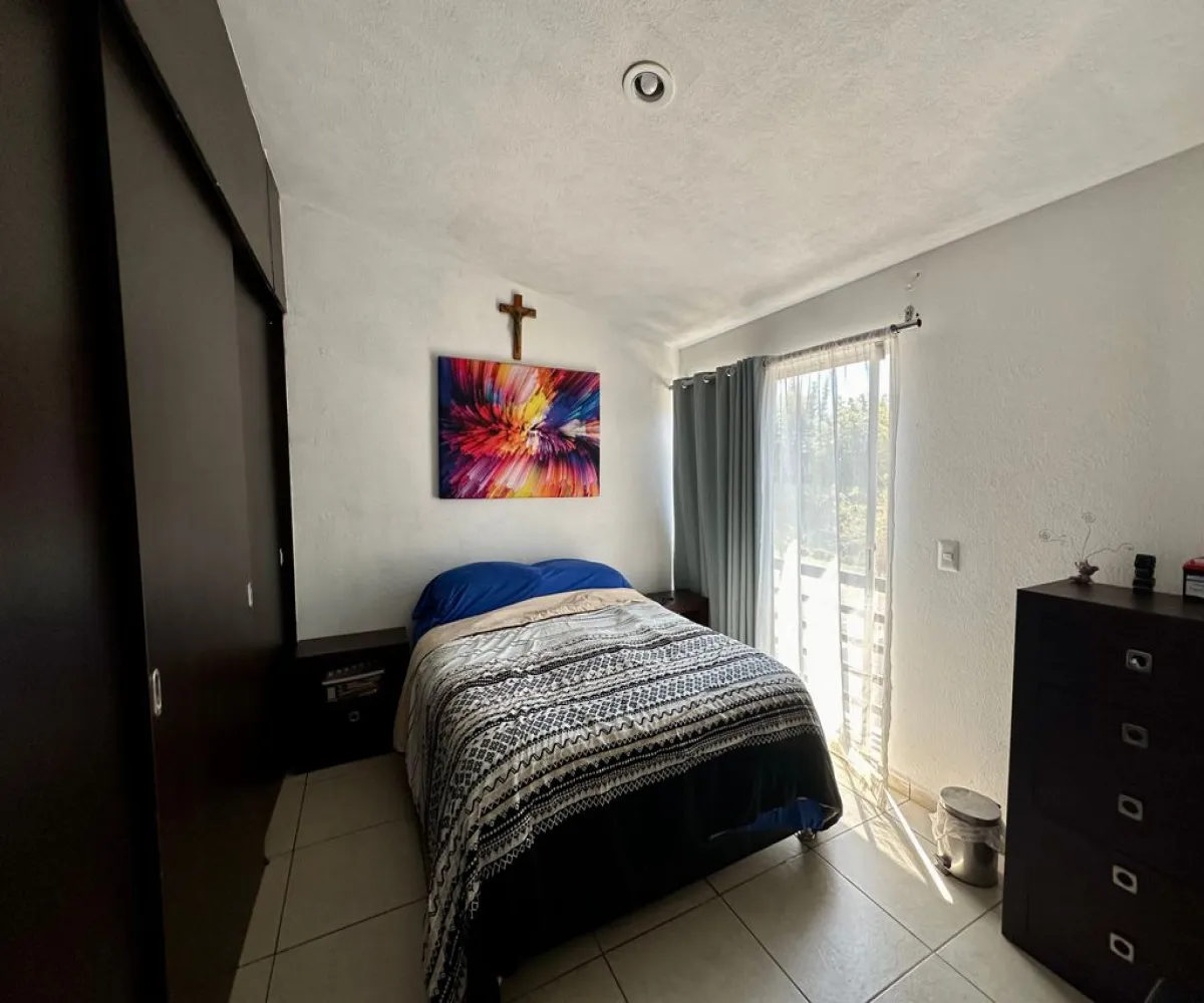 Casa En Venta,Parques de Tesistán,Paseo de la Tierra 1894, Zapopan, Jalisco 45200, 3 Habitaciones,2 Baños,Paseo de la Tierra ,2,plS16hH