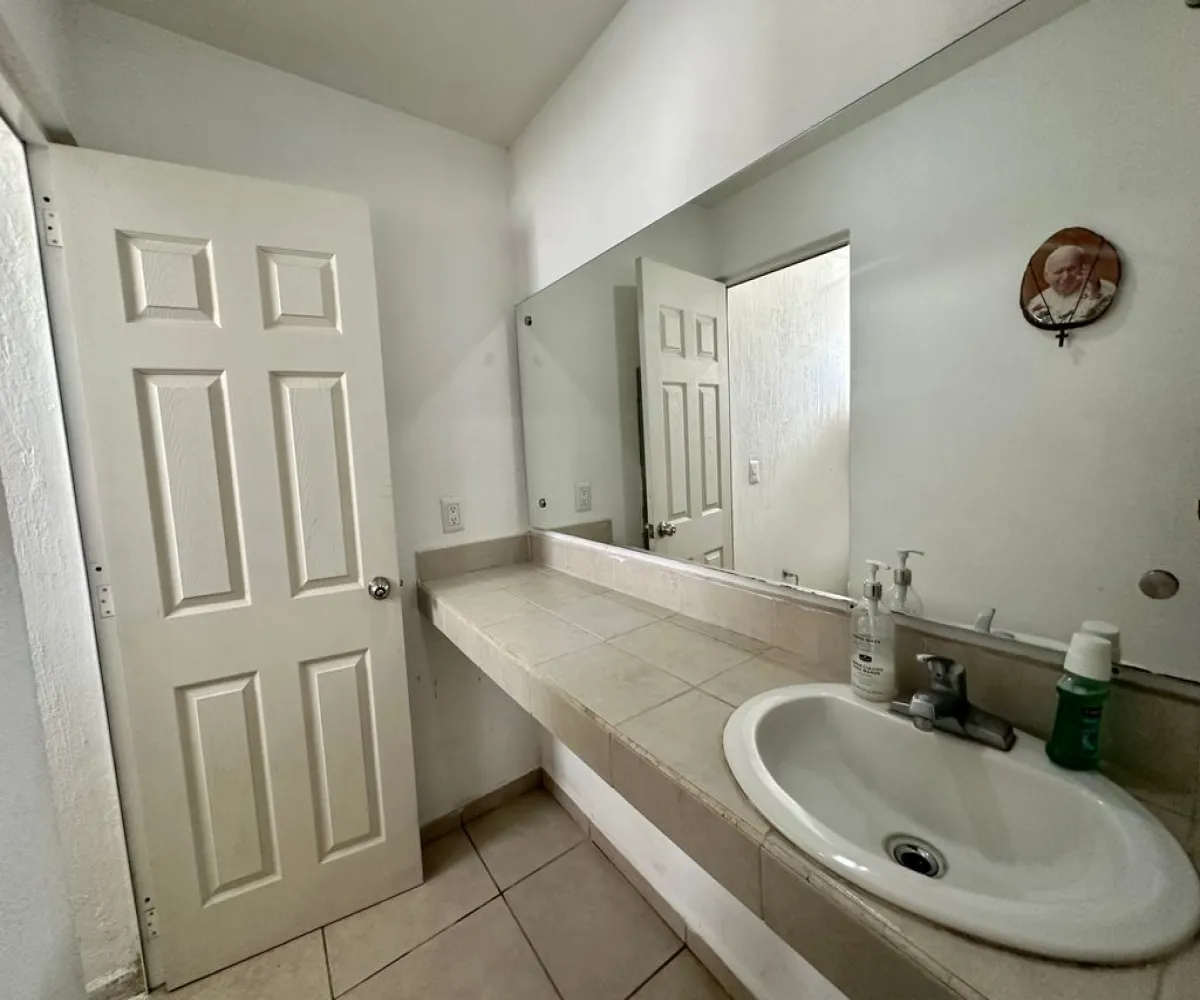 Casa En Venta,Parques de Tesistán,Paseo de la Tierra 1894, Zapopan, Jalisco 45200, 3 Habitaciones,2 Baños,Paseo de la Tierra ,2,plS16hH