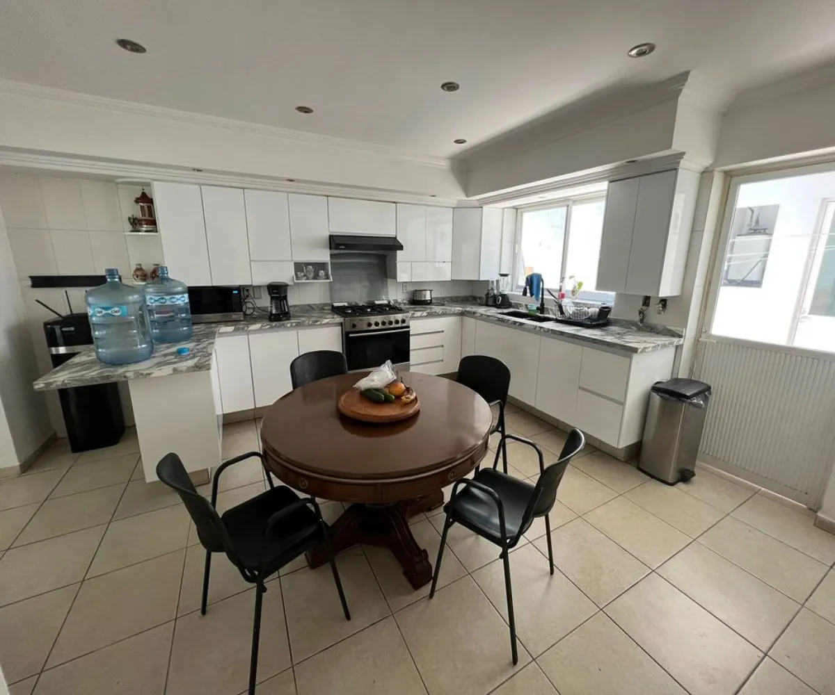 Casa En Venta,Virreyes Residencial,Paseo de los Virreyes 980, Zapopan, Jalisco 45110, 3 Habitaciones,3 Baños,Paseo de los Virreyes ,2,pIt0z8V