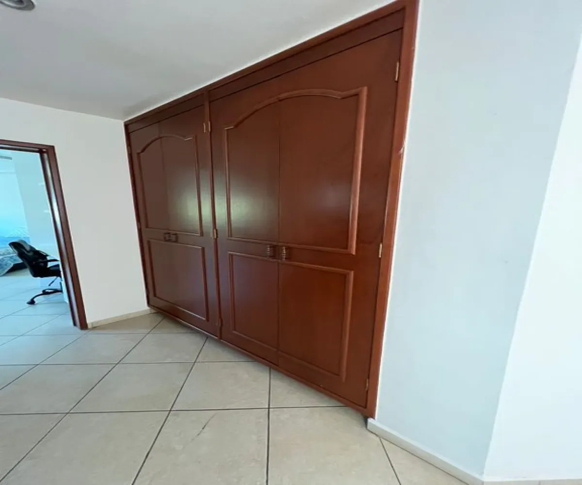 Casa En Venta,Virreyes Residencial,Paseo de los Virreyes 980, Zapopan, Jalisco 45110, 3 Habitaciones,3 Baños,Paseo de los Virreyes ,2,pIt0z8V